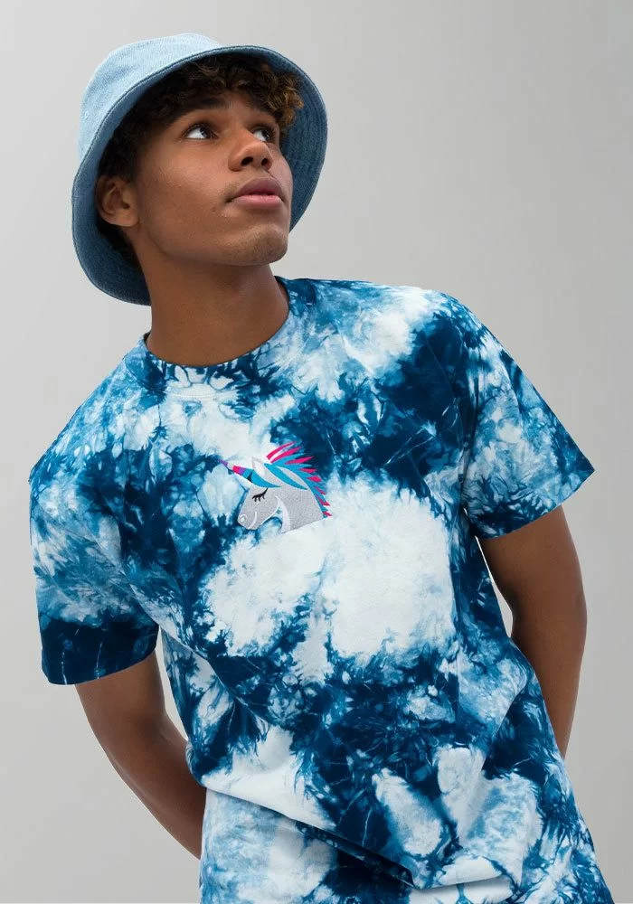 oversized shirt tie dye
